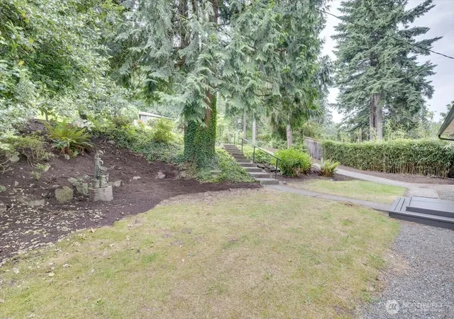 Photo 4 of Single family home for sale at 15062 SE 44th Street, Bellevue, WA 98006 | MLS# NWM2587762 | Listing updated on 2026-09-26