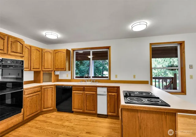 Photo 4 of Single family home for sale at 22926 276th Avenue SE, Maple Valley, WA 98038 | MLS# NWM2587763 | Listing updated on 2026-09-27