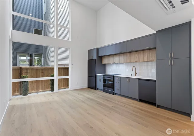 Photo 2 of Townhouse for sale at 6318 41st Avenue Sw #C3, Seattle, WA 98136 | MLS# NWM2587766 | Listing updated on 2026-09-30
