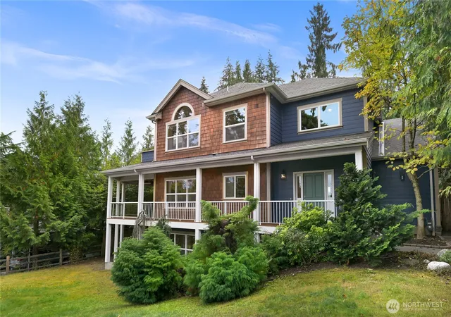 Photo 2 of Single family home for sale at 4618 Lakeway Dr, Bellingham, WA 98229 | MLS# NWM2587768 | Listing updated on 2026-10-01