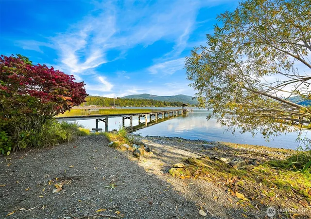 Photo 4 of Single family home for sale at 4618 Lakeway Dr, Bellingham, WA 98229 | MLS# NWM2587768 | Listing updated on 2026-10-01