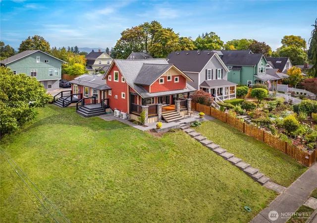 Photo 2 of Single family home for sale at 529 Ave C, Snohomish, WA 98290 | MLS# NWM2587769 | Listing updated on 2026-10-12
