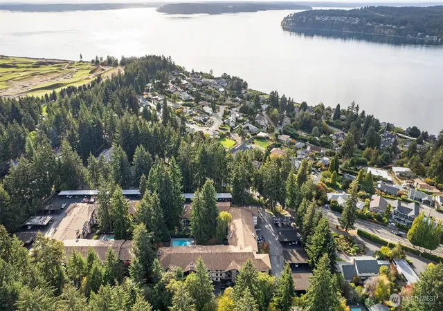 Photo 2 of Condo for sale at 4501 Grandview Dr W #T313, Tacoma, WA 98466 | MLS# NWM2587770 | Listing updated on 2026-10-08