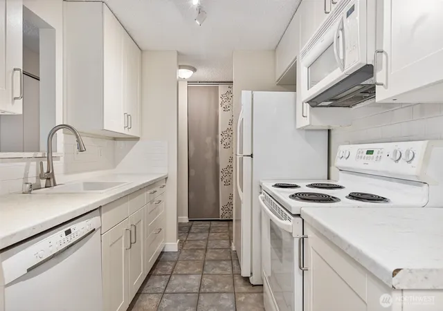 Photo 3 of Condo for sale at 4501 Grandview Dr W #T313, Tacoma, WA 98466 | MLS# NWM2587770 | Listing updated on 2026-09-29