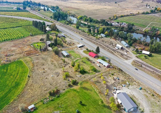 Photo 3 of Single family home for sale at 66 State Frontage Rd S, Tonasket, WA 98855 | MLS# NWM2587773 | Listing updated on 2026-09-26