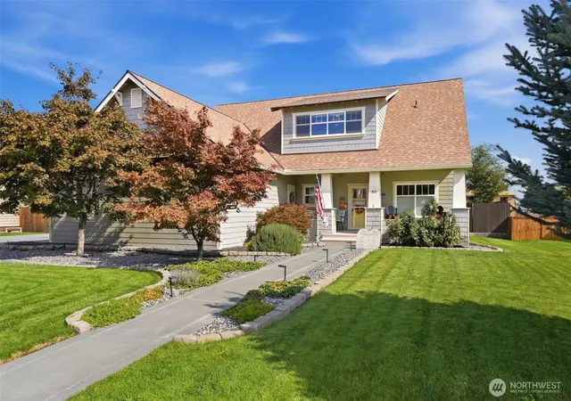Single family home for sale at 913 Christopher Ln, Pasco, WA 99301 | MLS# NWM2587777