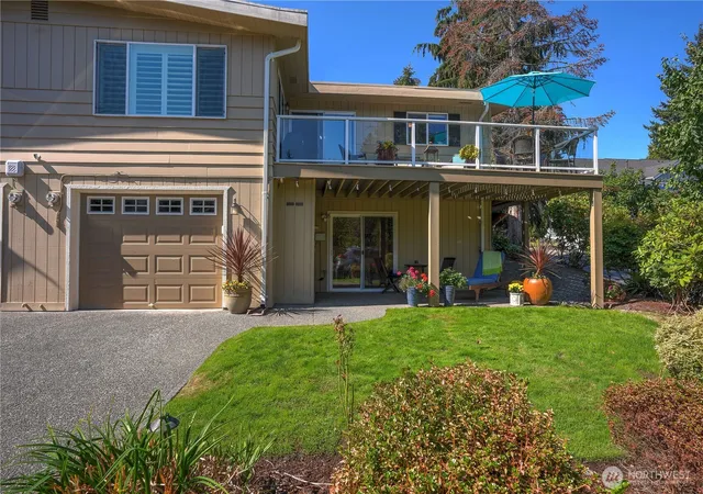 Photo 1 of Single family home for sale at 6205 Soundview Dr, Gig Harbor, WA 98335 | MLS# NWM2587796 | Listing updated on 2026-10-01