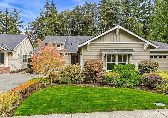 Photo 3 of Townhouse for sale at 12114 Big Leaf Way Ne, Redmond, WA 98053 | MLS# NWM2587797 | Listing updated on 2026-09-29