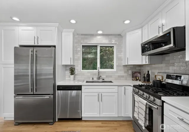 Photo 3 of Single family home for sale at 8004 203rd Place SW, Edmonds, WA 98026 | MLS# NWM2587802 | Listing updated on 2026-09-28