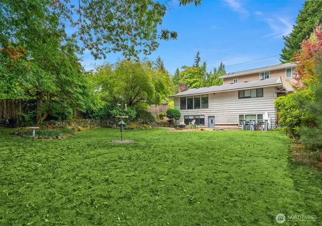 Photo 4 of Single family home for sale at 1652 104th Avenue SE, Bellevue, WA 98004 | MLS# NWM2587808 | Listing updated on 2026-09-29