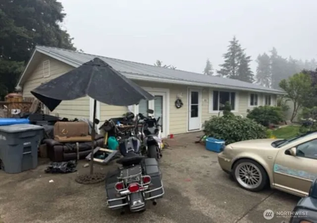 Photo 3 of Single family home for sale at 12623 107th Avenue Ct E, Puyallup, WA 98374 | MLS# NWM2587821 | Listing updated on 2026-09-30
