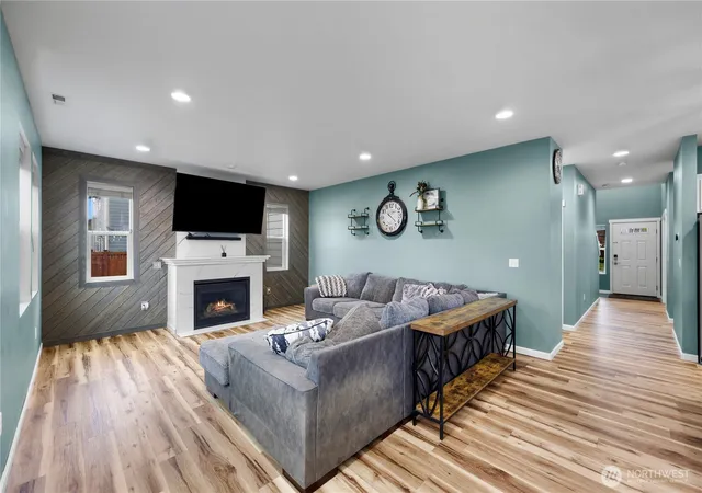 Photo 3 of Single family home for sale at 344 Cambridge Loop, Sedro Woolley, WA 98284 | MLS# NWM2587826 | Listing updated on 2026-10-01