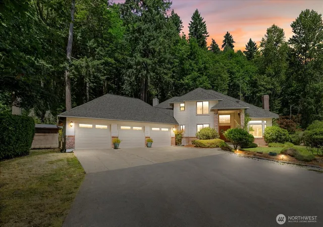 Photo 2 of Single family home for sale at 11000 164th Avenue Se, Renton, WA 98059 | MLS# NWM2587837 | Listing updated on 2026-09-26