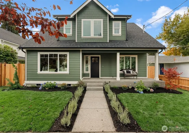 Single family home for sale at 520 3rd Avenue NE, Puyallup, WA 98372 | MLS# NWM2587840