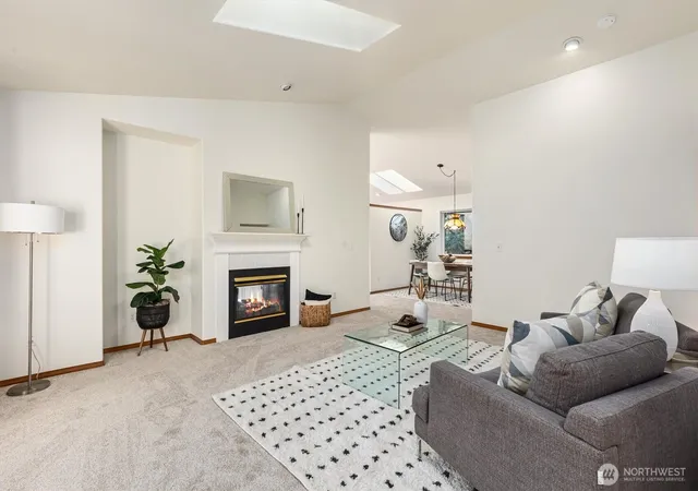 Photo 4 of Single family home for sale at 14118 Beverly Park Rd #B, Edmonds, WA 98026 | MLS# NWM2587841 | Listing updated on 2026-09-30