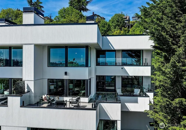 Townhouse for sale at 2400 Aurora Ave N #210, Seattle, WA 98109 | MLS# NWM2587850