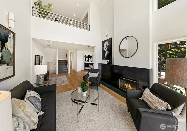 Photo 4 of Townhouse for sale at 2400 Aurora Ave N #210, Seattle, WA 98109 | MLS# NWM2587850 | Listing updated on 2026-09-29