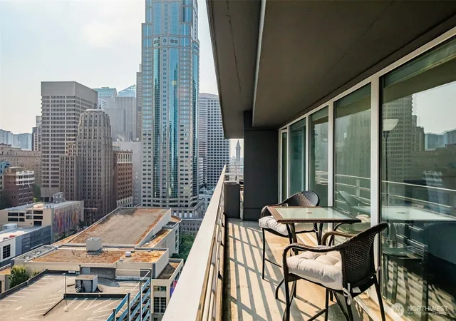 Photo 3 of Condo for sale at 1415 2nd Avenue #2106, Seattle, WA 98101 | MLS# NWM2587859 | Listing updated on 2026-09-26
