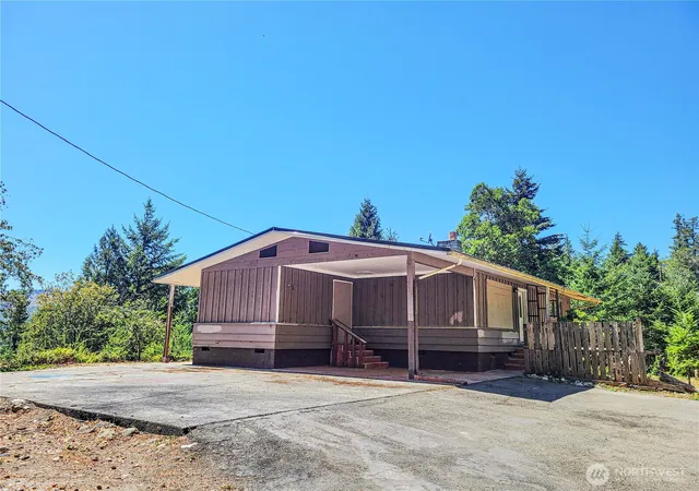 Photo 3 of Single family home for sale at 201 Mount Jupiter Rd, Brinnon, WA 98320 | MLS# NWM2587864 | Listing updated on 2026-09-26