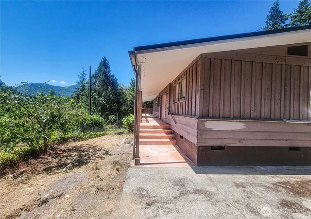Photo 3 of Single family home for sale at 201 Mount Jupiter Rd, Brinnon, WA 98320 | MLS# NWM2587864 | Listing updated on 2026-09-26