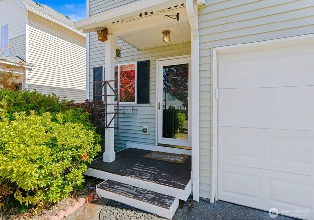 Photo 4 of Single family home for sale at 10072 Terra Glenn St SE, Yelm, WA 98597 | MLS# NWM2587869 | Listing updated on 2026-10-23