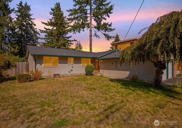 Photo 1 of Single family home for sale at 8622 Ne 139th Street, Kirkland, WA 98034 | MLS# NWM2587875 | Listing updated on 2026-10-02