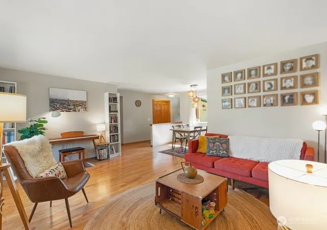 Photo 3 of Single family home for sale at 8622 NE 139th Street, Kirkland, WA 98034 | MLS# NWM2587875 | Listing updated on 2026-10-02