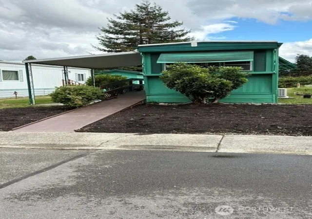 Manufactured home for sale at 308 Laird Pl, Burlington, WA 98233 | MLS# NWM2587882
