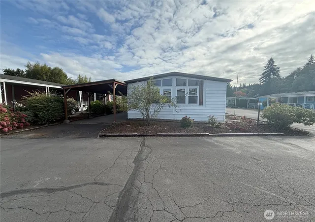 Photo 1 of Manufactured home for sale at 1965 Westside Hwy #117, Kelso, WA 98626 | MLS# NWM2587889 | Listing updated on 2026-09-26