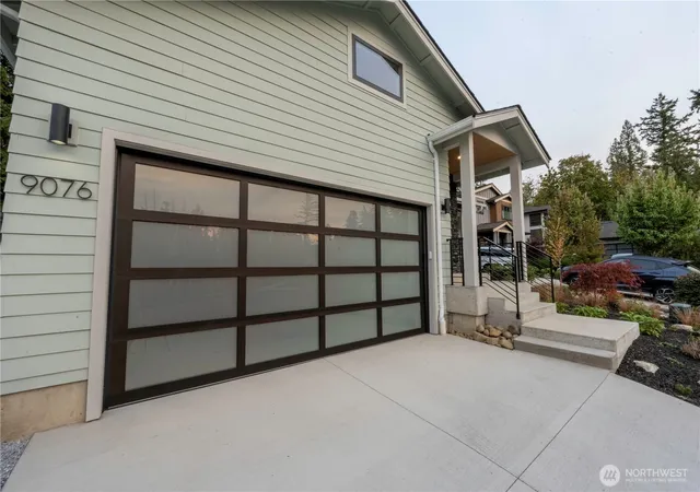 Photo 3 of Single family home for sale at 9076 Sea Mist Ln, Blaine, WA 98230 | MLS# NWM2587890 | Listing updated on 2026-09-29