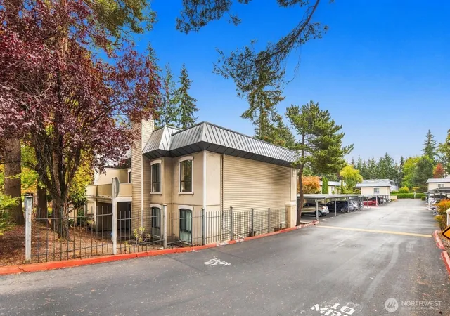 Photo 1 of Condo for sale at 1622 103rd Place Ne #L3, Bellevue, WA 98004 | MLS# NWM2587896 | Listing updated on 2026-10-01