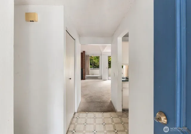 Photo 4 of Condo for sale at 1622 103rd Place NE #L3, Bellevue, WA 98004 | MLS# NWM2587896 | Listing updated on 2026-10-01
