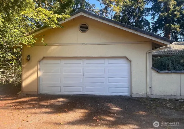 Photo 2 of Single family home for sale at 9222 S 198 Street Ct, Renton, WA 98055 | MLS# NWM2587897 | Listing updated on 2026-10-05