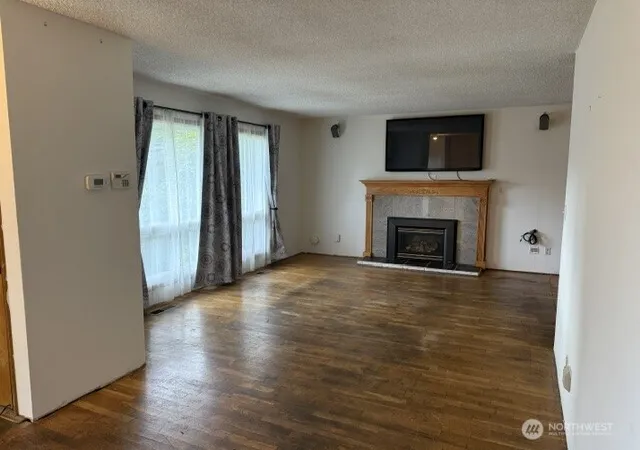 Photo 3 of Single family home for sale at 11043 14th Avenue S, Seattle, WA 98168 | MLS# NWM2587898 | Listing updated on 2026-09-29