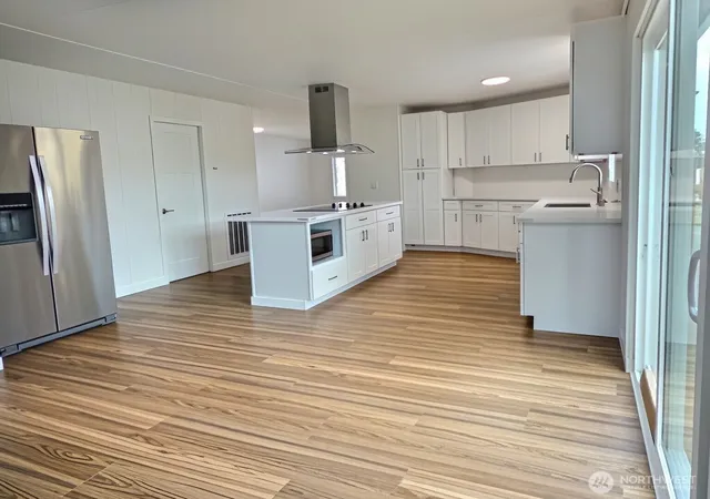 Photo 4 of Manufactured home for sale at 15401 Washington Ave SW #3, Lakewood, WA 98498 | MLS# NWM2587902 | Listing updated on 2026-10-01