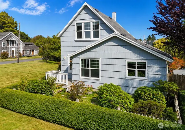Photo 2 of Sale Pending at 4610 K Pl, Seaview, WA 98644 | MLS# NWM2587903 | Listing updated on 2026-10-01