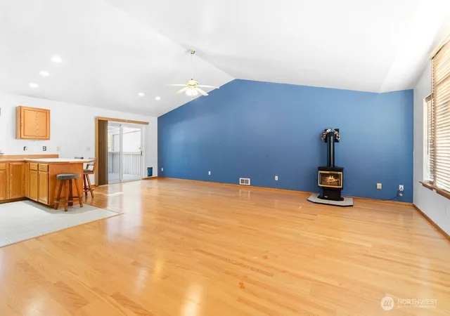 Photo 2 of Single family home for sale at 878 Mount Olympus Ave Se, Ocean Shores, WA 98569 | MLS# NWM2587907 | Listing updated on 2026-09-30