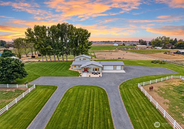 Photo 1 of Single family home for sale at 10502 Dune Lake Loop, Moses Lake, WA 98837 | MLS# NWM2587910 | Listing updated on 2026-09-28
