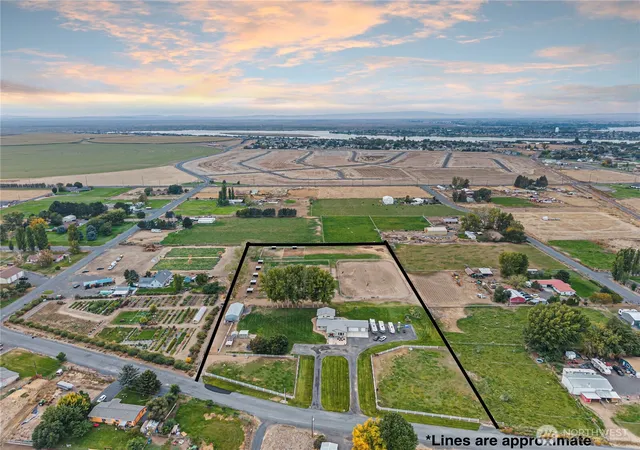 Photo 4 of Single family home for sale at 10502 Dune Lake Loop, Moses Lake, WA 98837 | MLS# NWM2587910 | Listing updated on 2026-09-28