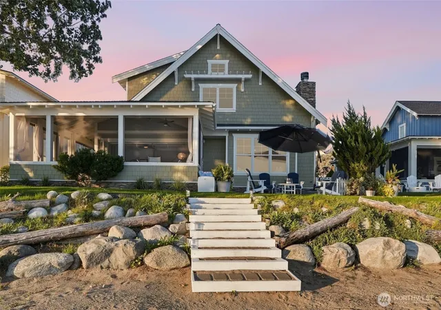 Single family home for sale at 99 Veranda Dr, Oroville, WA 98844 | MLS# NWM2587914
