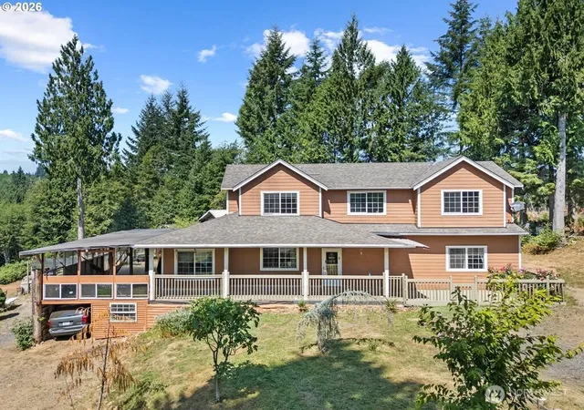 Photo 1 of Single family home for sale at 1407 Slide Crk Rd, Longview, WA 98632 | MLS# NWM2587933 | Listing updated on 2026-09-30