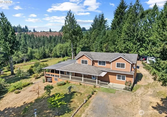 Photo 2 of Single family home for sale at 1407 Slide Crk Rd, Longview, WA 98632 | MLS# NWM2587933 | Listing updated on 2026-09-30