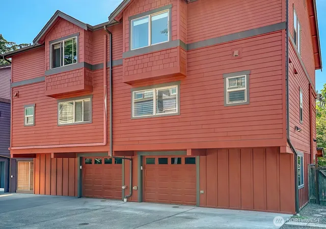 Photo 4 of Townhouse for sale at 2130 N 113th Street #A, Seattle, WA 98133 | MLS# NWM2587936 | Listing updated on 2026-09-27