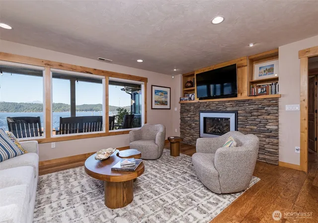Photo 4 of Single family home for sale at 7627 E State Route 106, Union, WA 98592 | MLS# NWM2587954 | Listing updated on 2026-09-27
