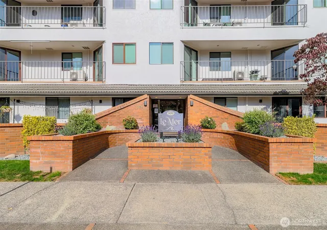 Photo 1 of Condo for sale at 909 N I St #202, Tacoma, WA 98403 | MLS# NWM2587964 | Listing updated on 2026-10-18