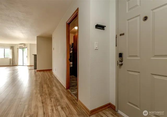 Photo 3 of Condo for sale at 909 N I St #202, Tacoma, WA 98403 | MLS# NWM2587964 | Listing updated on 2026-10-18