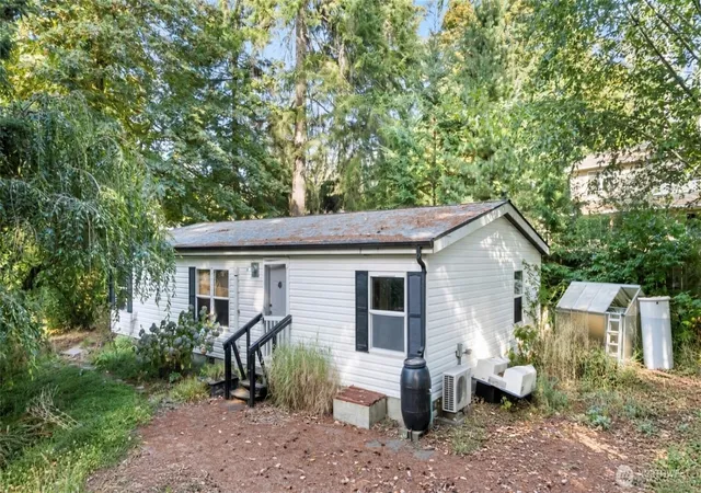 Manufactured home for sale at 19116 21st Street SW, Lakebay, WA 98349 | MLS# NWM2587967