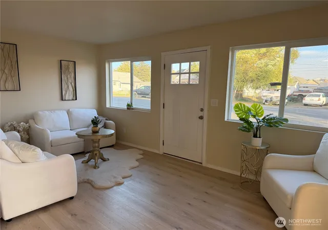 Photo 4 of Single family home for sale at 108 W Cherry Ave, Ritzville, WA 99169 | MLS# NWM2587969 | Listing updated on 2026-10-08