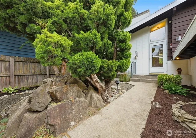 Photo 3 of Single family home for sale at 14036 17th Avenue Ne, Seattle, WA 98125 | MLS# NWM2587988 | Listing updated on 2026-10-01
