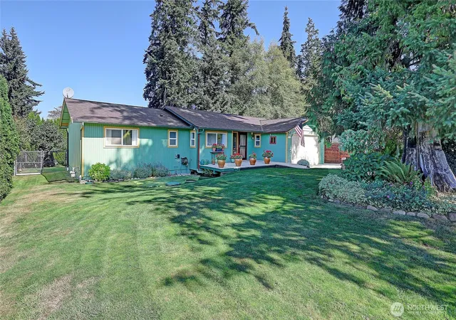 Photo 2 of Single family home for sale at 371 Cambrae Dr, Camano Island, WA 98282 | MLS# NWM2587997 | Listing updated on 2026-10-01
